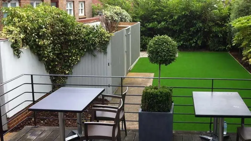 The Practical Guide to Choosing Artificial Turf for Residential and Commercial Spaces